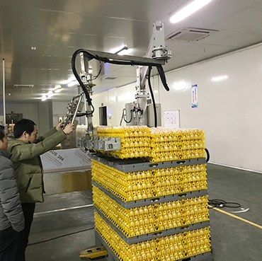 脆弱物体插取搬运堆垛
